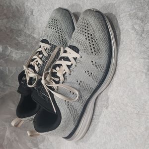 FINAL SALE APL Sz 9 sneakers